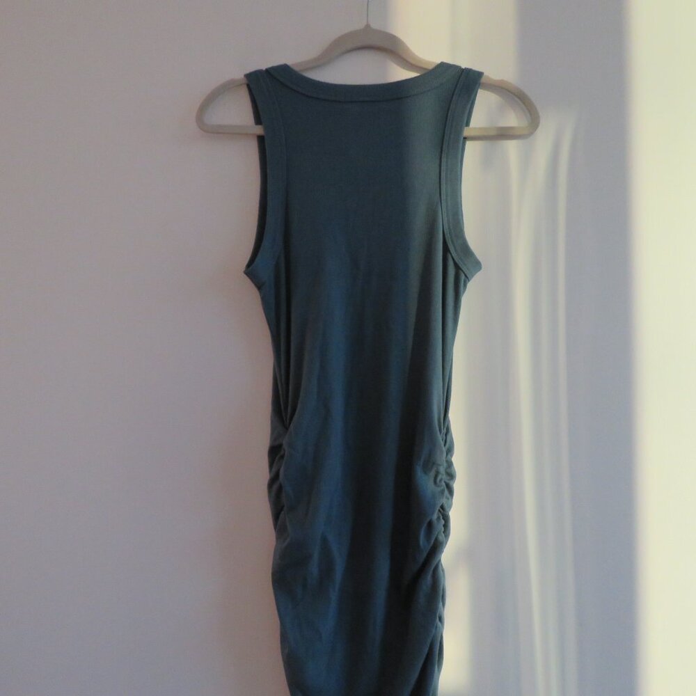 MICHAEL STARS Lucinda Ultra Rib Ribbed Bodycon Ruched Midi Dress Pebble Medium - Picture 11 of 13